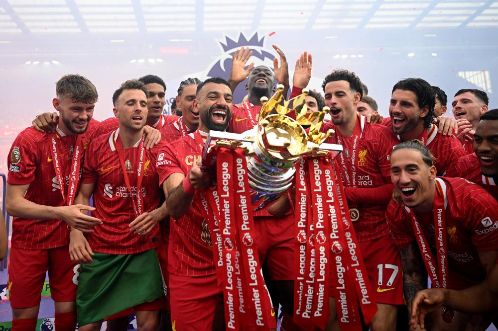 意甲媒体透露：米兰补强后防线时出现新名字：萨索洛的杰伊·伊德泽斯