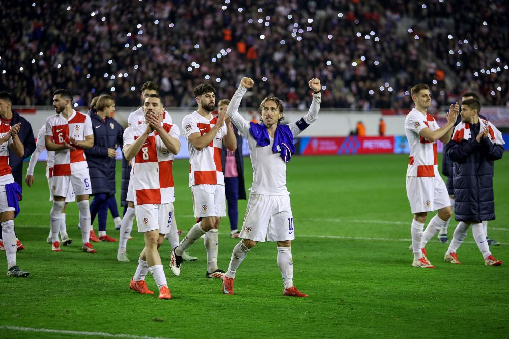 亚马尔：我不想要兰博基尼，有奥迪或者奔驰我就满意