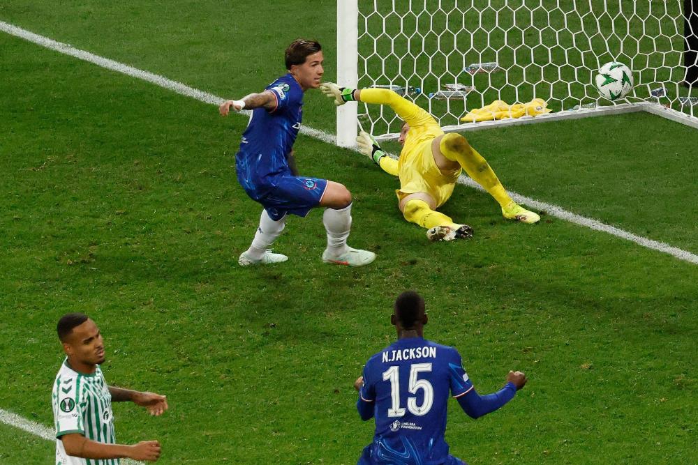 米体：国米想让邓弗里斯在意超杯半决赛对阵博洛尼亚时复出