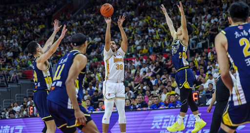 门将连续扑救零封对手